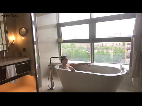 ❤️ Une énorme nana se branlant passionnément la chatte dans la salle de bains Porno russe at us fr.bassaniluigi.ru ❌
