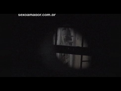 ❤️ Blondie se fait secrètement filmer par un voyeur du quartier caché derrière des briques creuses. Porno russe at us fr.bassaniluigi.ru ❌